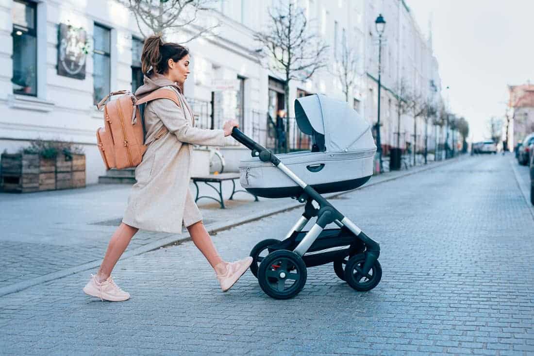 Bizzi Growin RucPOD® Pusletaske og rejseseng - Vegan Leather - Porcini