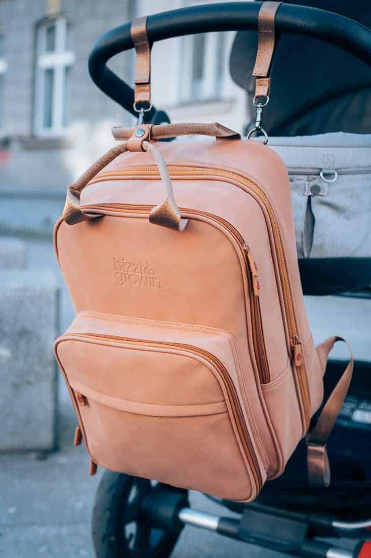 Bizzi Growin RucPOD® Pusletaske og rejseseng - Vegan Leather - Porcini