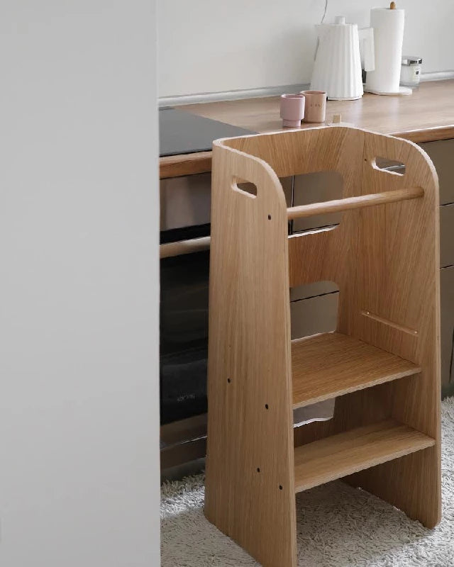 Curve Lab Læringstårn - Birketræsfinér med en overflade afslutning i egetræ