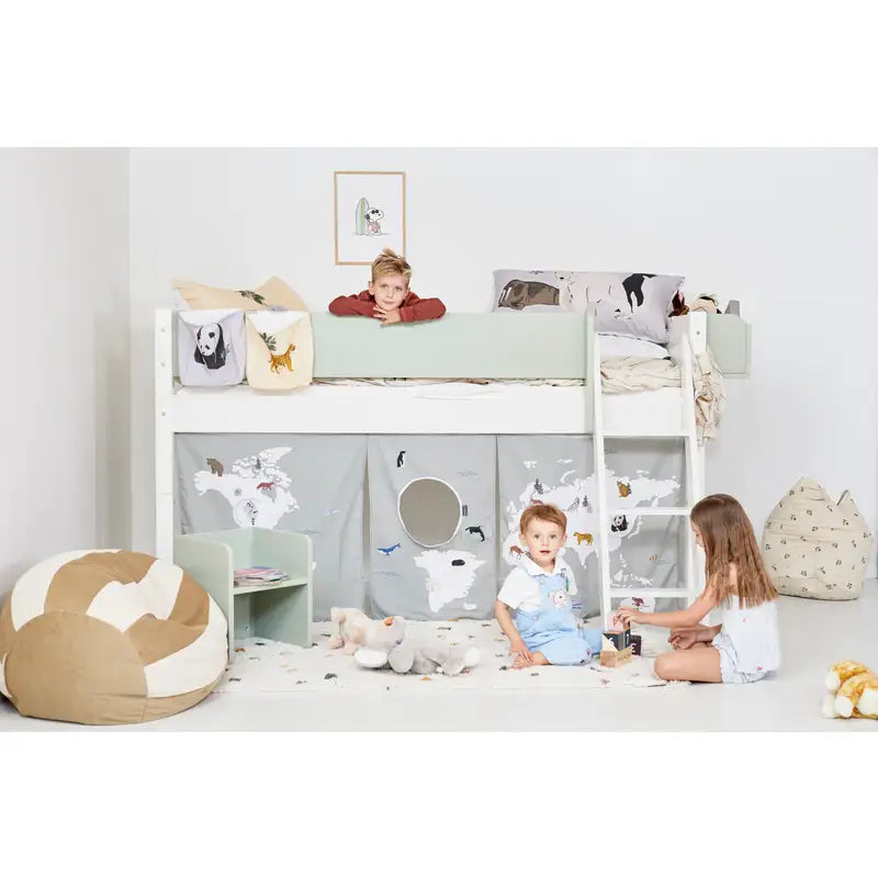 Mari Halvhøjseng med skrå stige