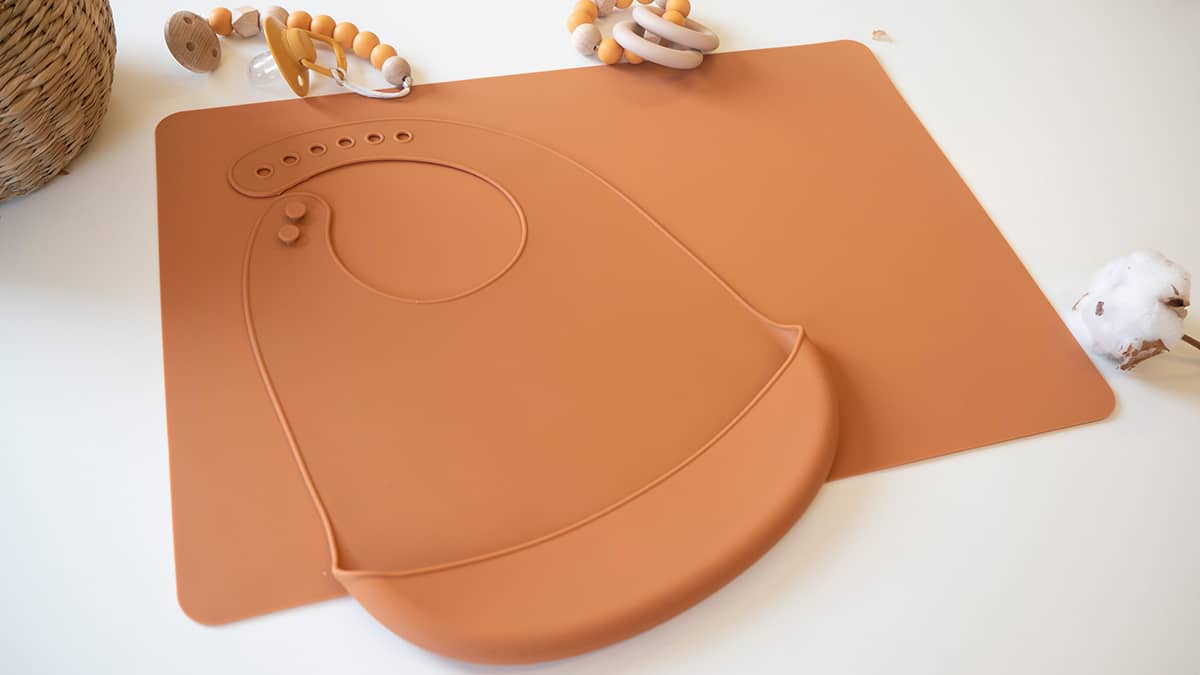 Tiny Tot Dækkeserviet Simply Silikone Okker