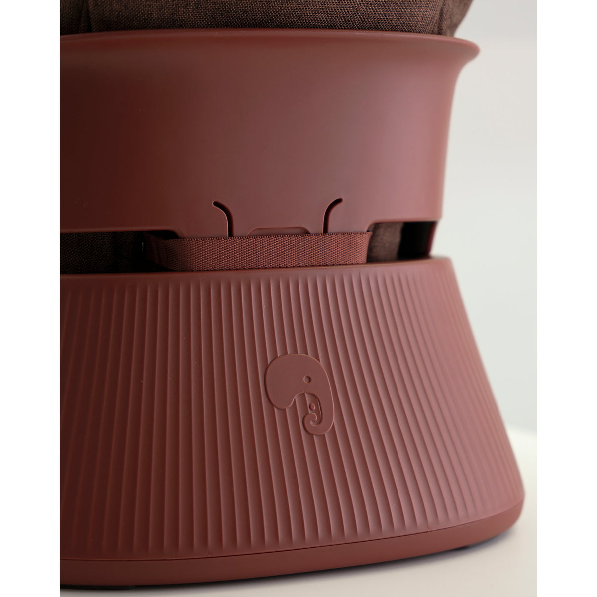 Hannie Transportabel højstol - Mahogany Red