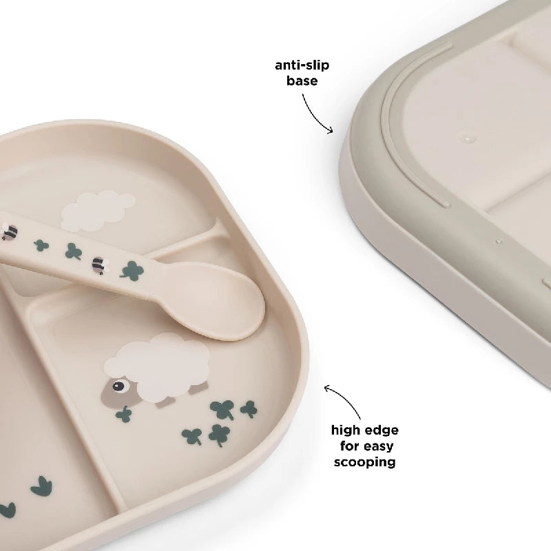 Done By Deer Foodie inddelt tallerken Tiny farm Sand