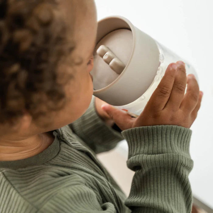 Done by Deer Træningskop 360° Tiny farm Pudder