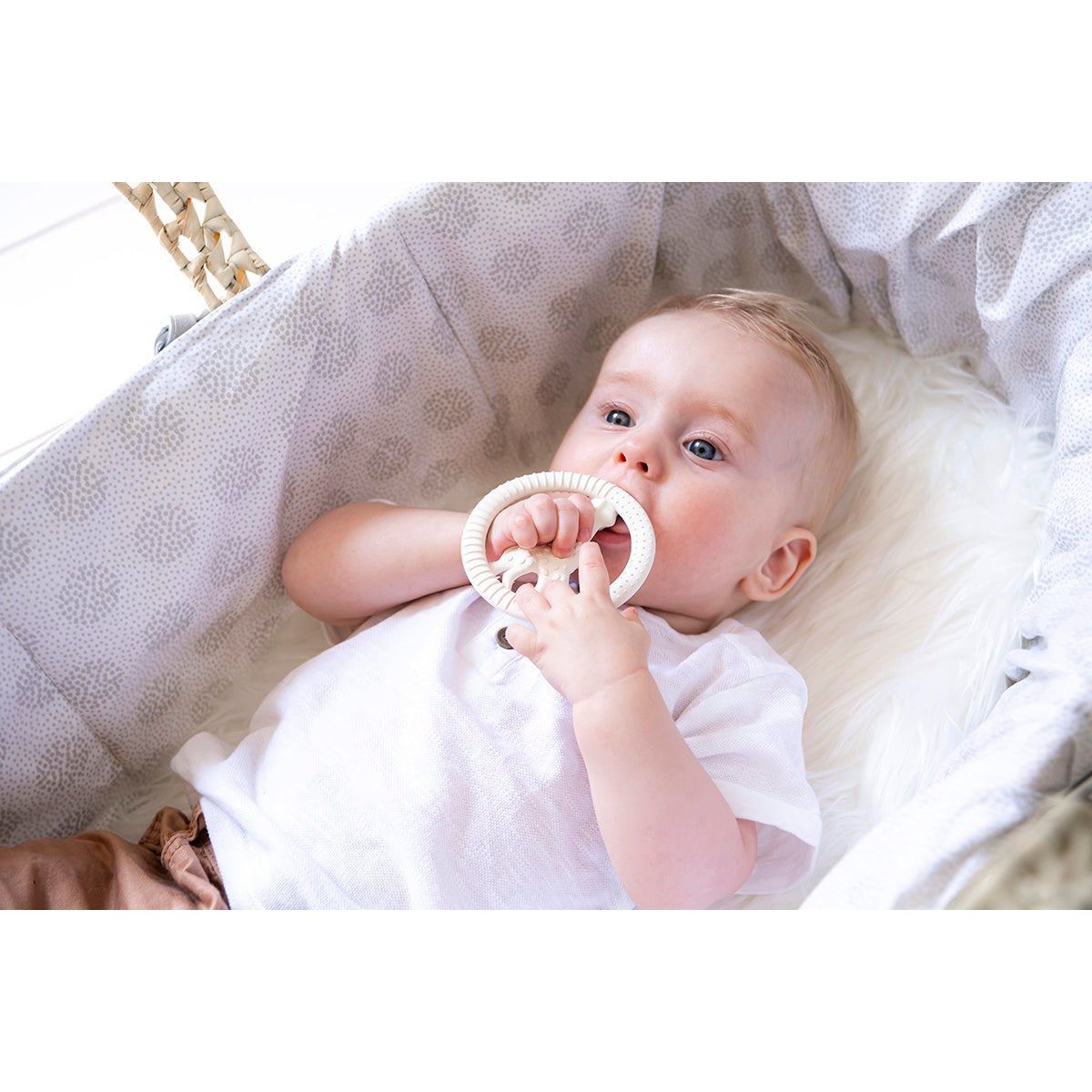 Sophie la Girafe + Circle bidering + Twist rangle