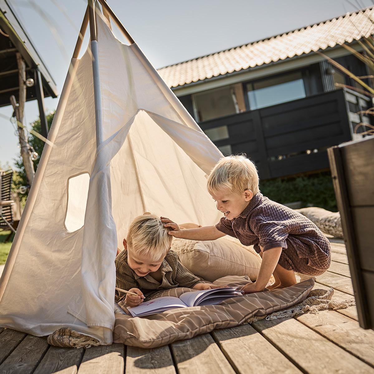 Leander Woodland - cappuccino - babysengetøj