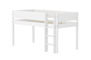 FLEXA WHITE Halvhøj seng 120 cm med stige og grooves sengehest 90x200 cm - Hvid