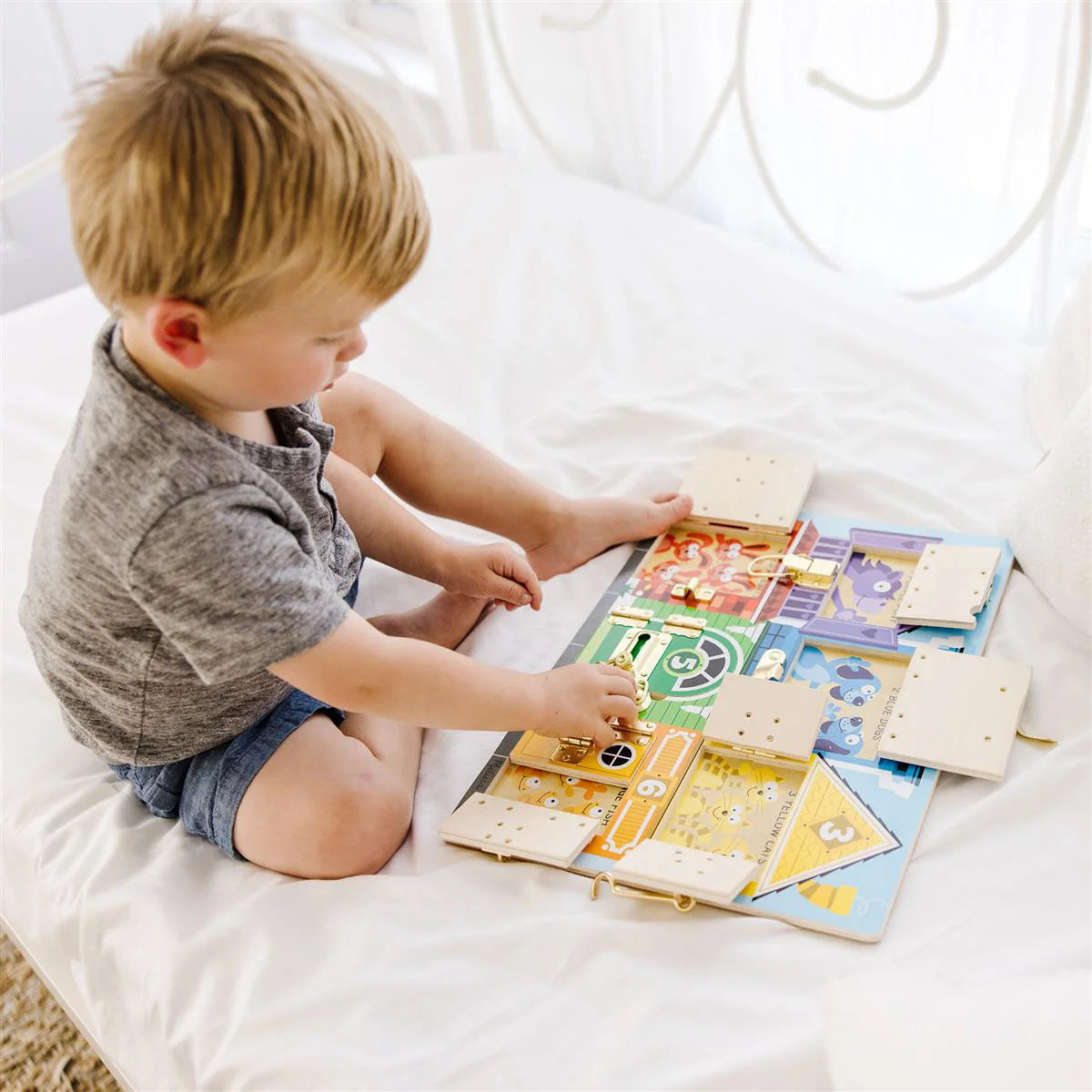 Melissa & Doug Aktivitetslegetøj - Låsebræt