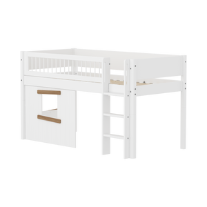 FLEXA WHITE Halvhøj seng 120 cm med stige, crossbar sengehest og træhytte-sengefronter 90x200 cm - Hvid/eg