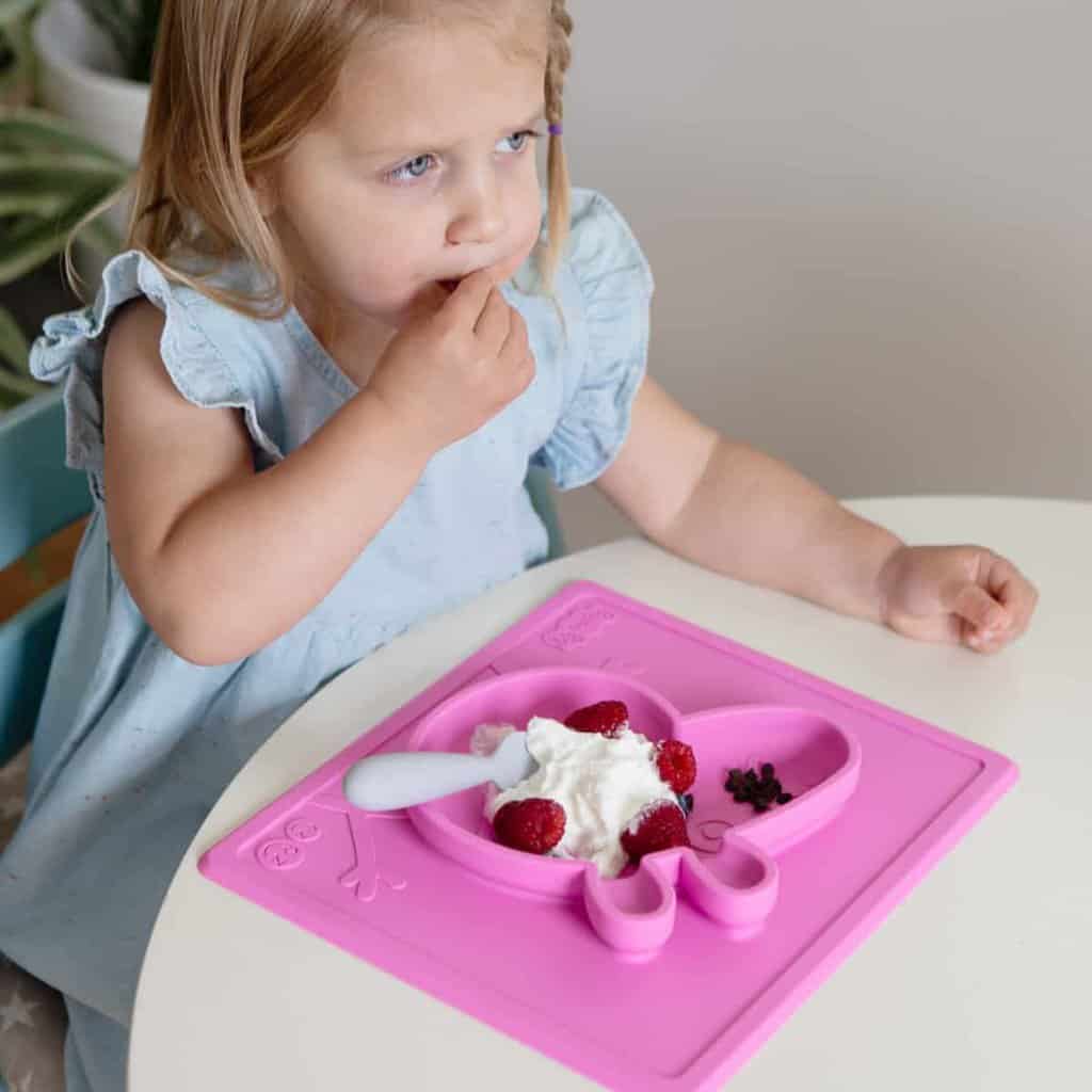 Ezpz Gurli Gris spisemåtte pink