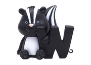 Kids By Friis W bogstav med stinkdyr til navnetog