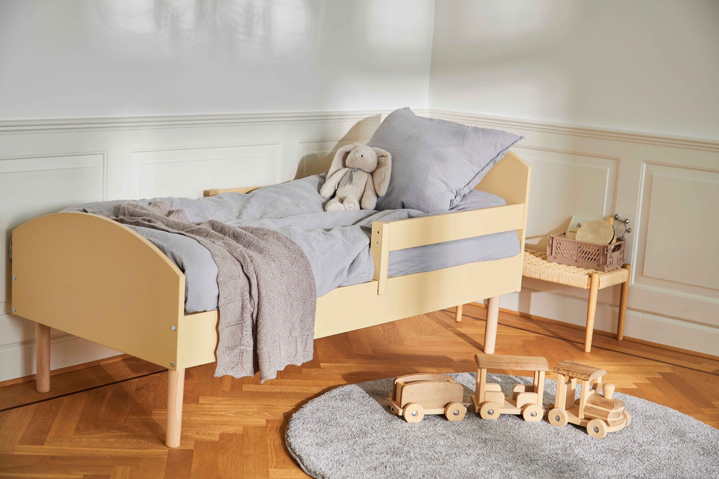 Manis-H Retro seng med 2 sengeheste og lamelbund 70*160 cm flere farver