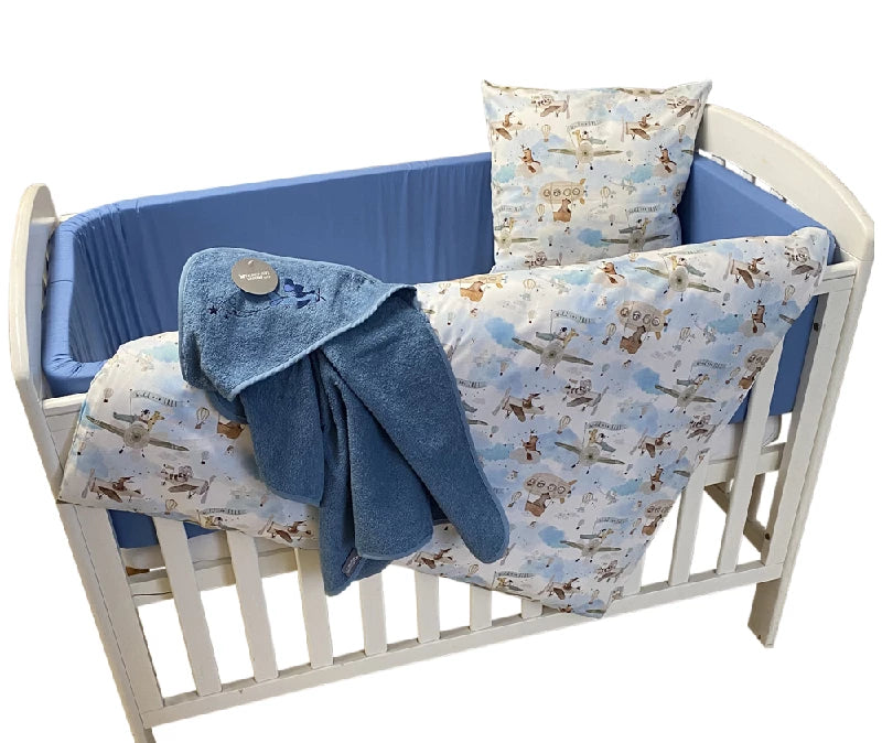 NM Baby sengelinned - lyseblå m/ beige og brune helikoptere