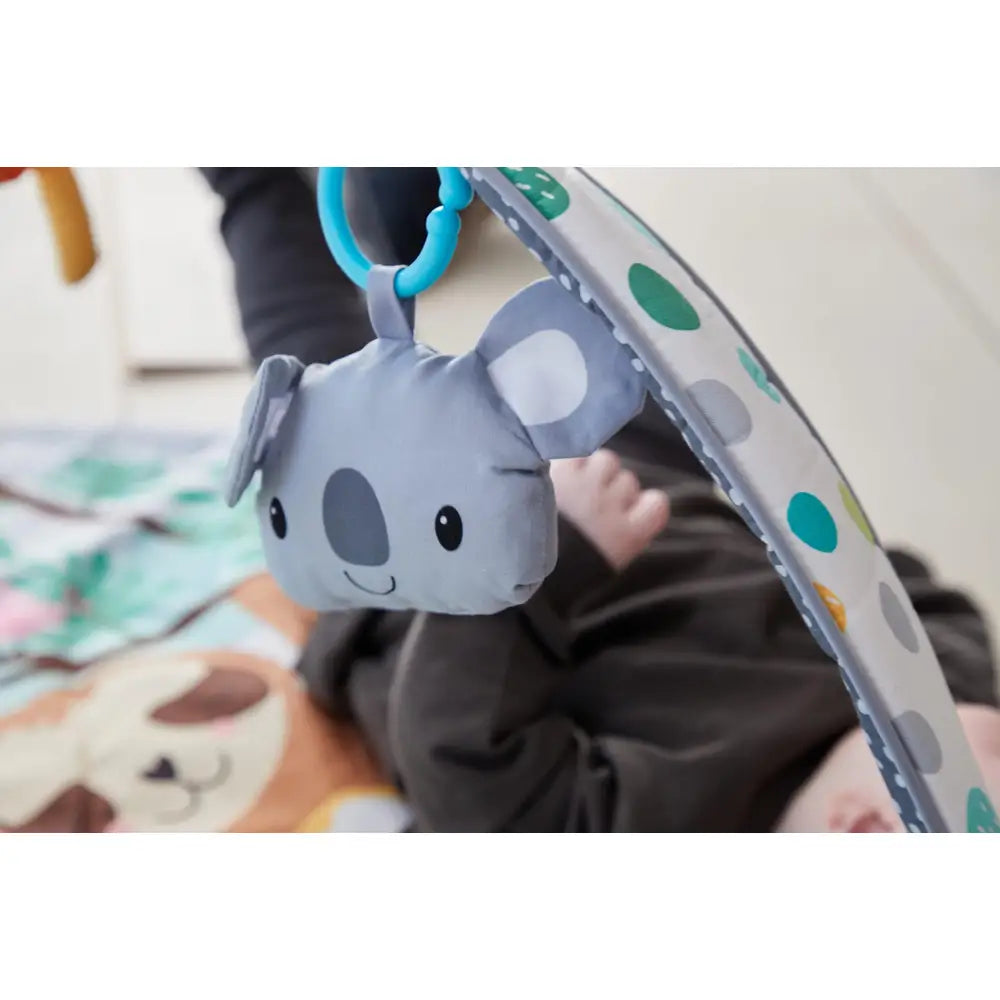 Aktivitetsstativ med kick - and - play funktion